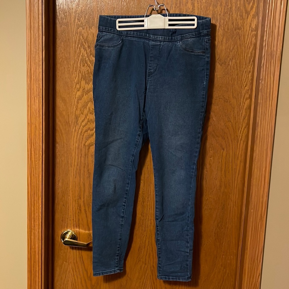 Women’s, size 10, super skinny, Old Navy pull on